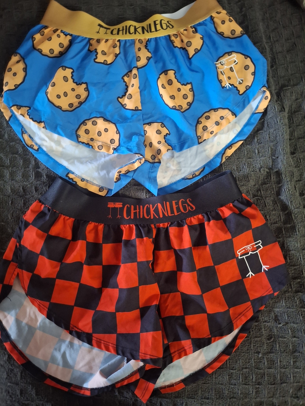 Chicknlegs Women's Blue Cookie & Red Checker Lounge Shorts Set